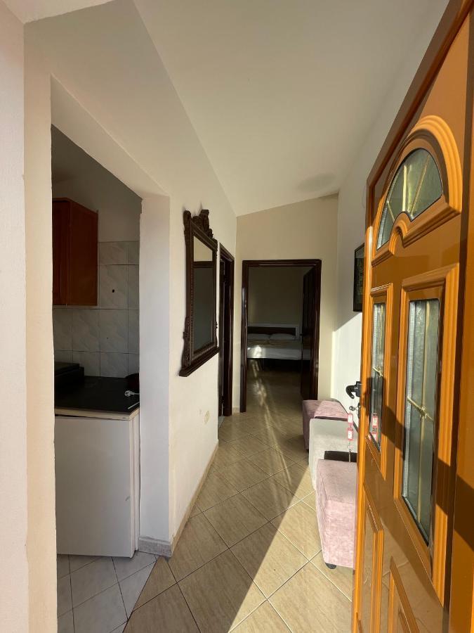 Vila Osmenaj Rent Room Or Apartment Vlorë Eksteriør bilde