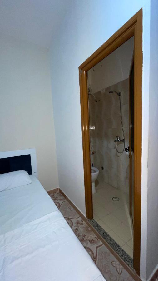 Vila Osmenaj Rent Room Or Apartment Vlorë Eksteriør bilde