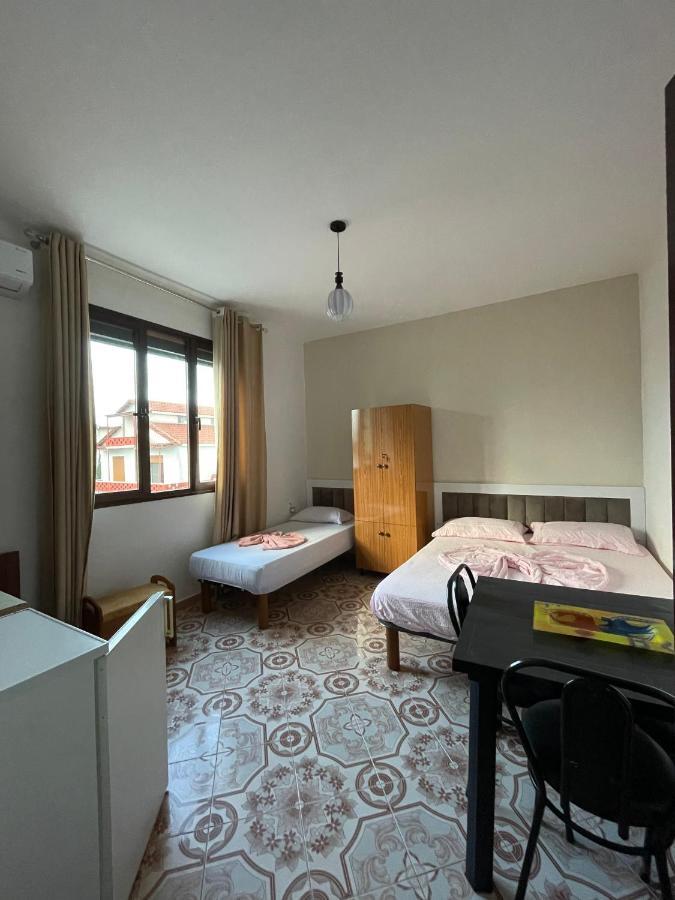 Vila Osmenaj Rent Room Or Apartment Vlorë Eksteriør bilde