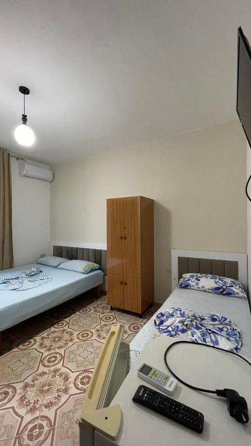 Vila Osmenaj Rent Room Or Apartment Vlorë Eksteriør bilde