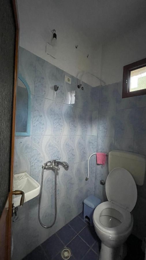 Vila Osmenaj Rent Room Or Apartment Vlorë Eksteriør bilde