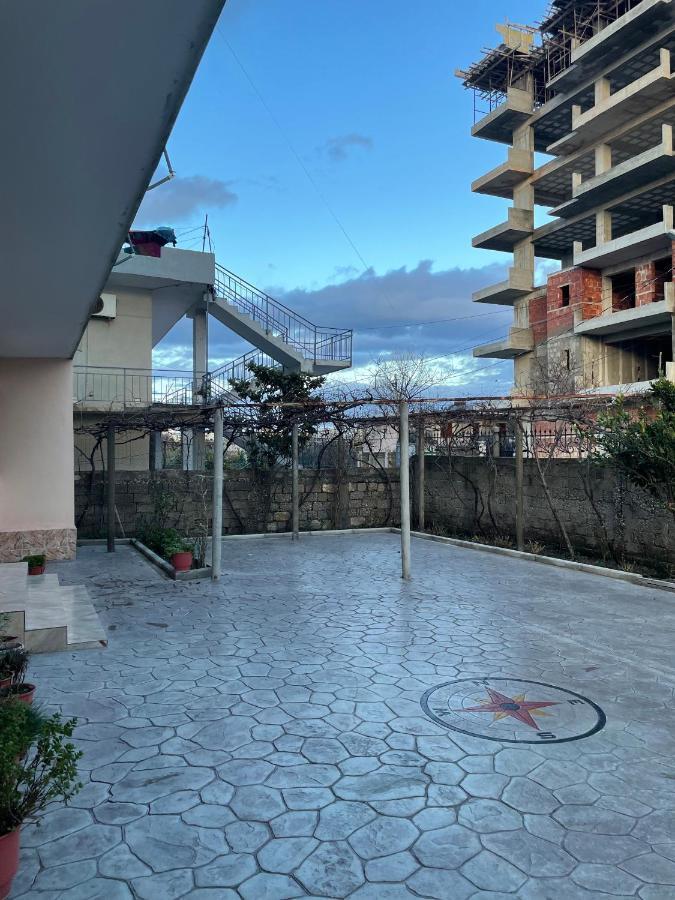 Vila Osmenaj Rent Room Or Apartment Vlorë Eksteriør bilde