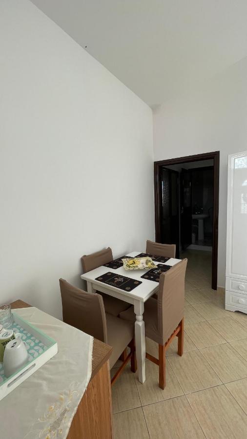 Vila Osmenaj Rent Room Or Apartment Vlorë Eksteriør bilde