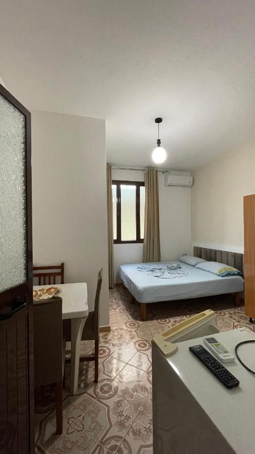 Vila Osmenaj Rent Room Or Apartment Vlorë Eksteriør bilde