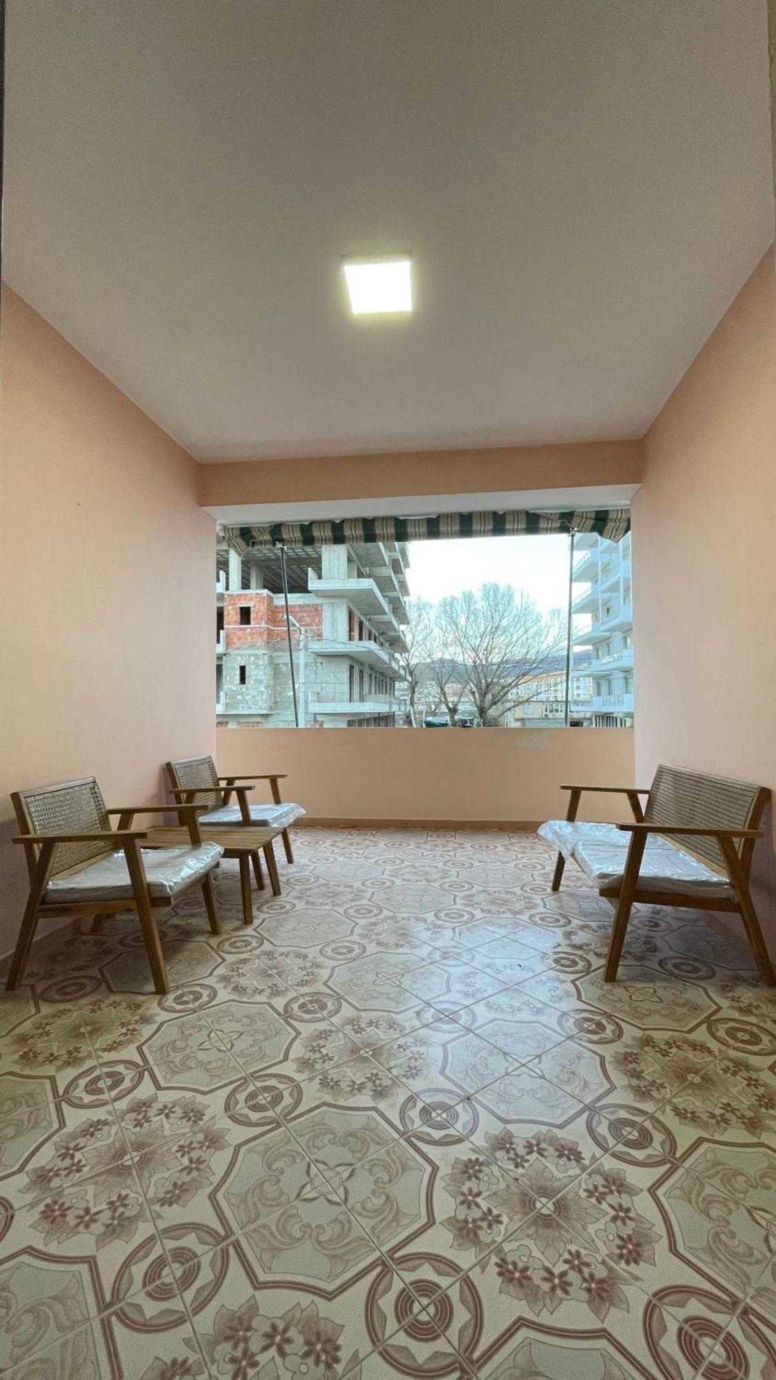 Vila Osmenaj Rent Room Or Apartment Vlorë Eksteriør bilde