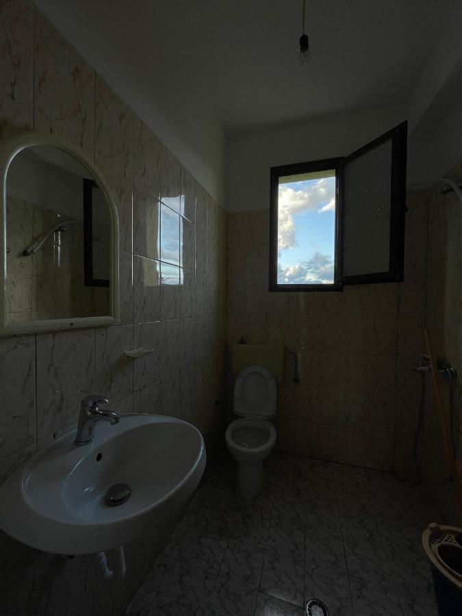 Vila Osmenaj Rent Room Or Apartment Vlorë Eksteriør bilde