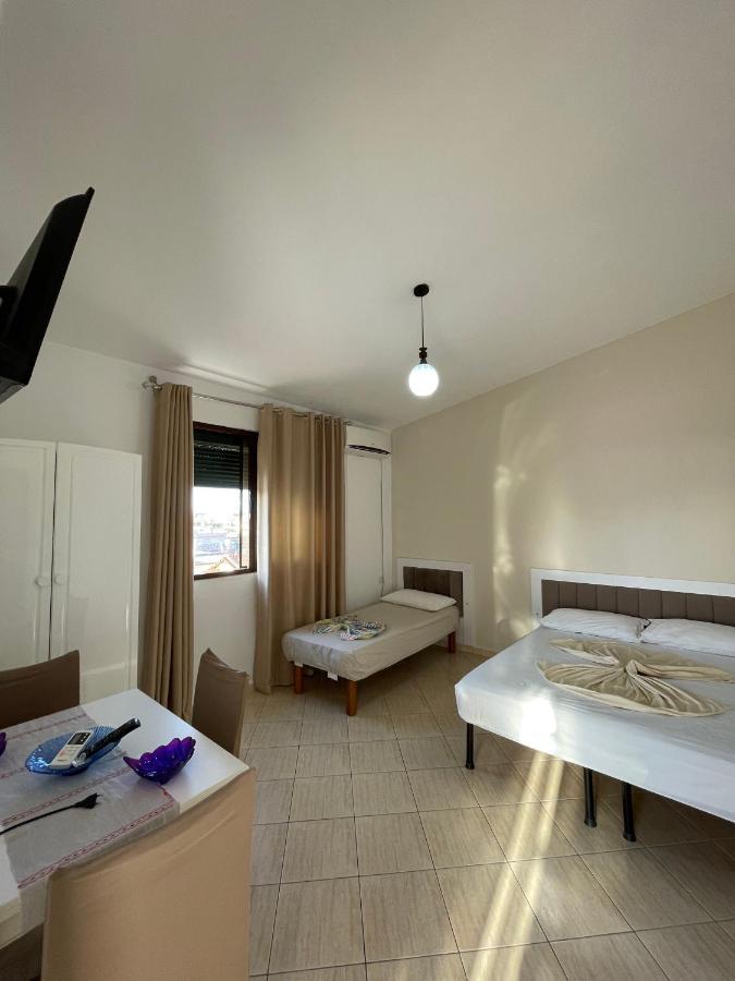 Vila Osmenaj Rent Room Or Apartment Vlorë Eksteriør bilde